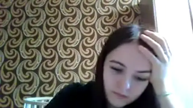 Snapshot of KikiAmino chatting on June 10, 5:19 am KikiAmino online show from June 10, 5:19 am