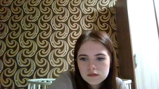 Snapshot of KikiAmino chatting on June 2, 5:29 am KikiAmino online show from June 2, 5:29 am
