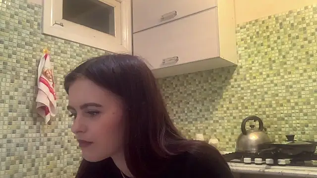 KikiAmino online show from April 3, 5:08 pm