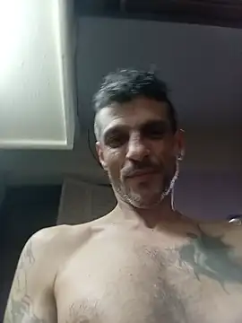 Snapshot of Guillelp chatting on July 18, 12:08 am Guillelp online show from July 18, 12:08 am