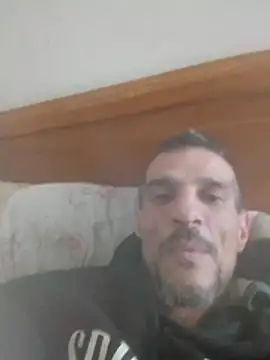 Snapshot of Guillelp chatting on May 20, 11:46 pm Guillelp online show from May 20, 11:46 pm