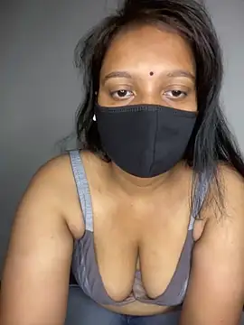 Snapshot of Monika_6999 chatting on May 13, 5:20 pm Monika 6999 online show from May 13, 5:20 pm