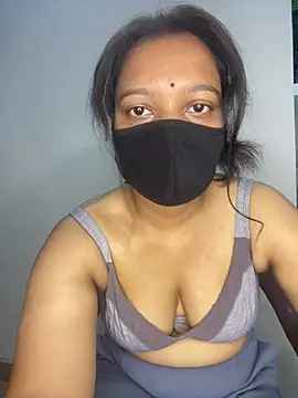 Snapshot of Monika_6999 chatting on May 22, 6:55 am Monika 6999 online show from May 22, 6:55 am