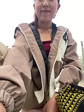 Huonglyna online show from April 5, 10:44 am