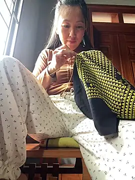 Snapshot of Huonglyna chatting on July 1, 7:30 am Huonglyna online show from July 1, 7:30 am