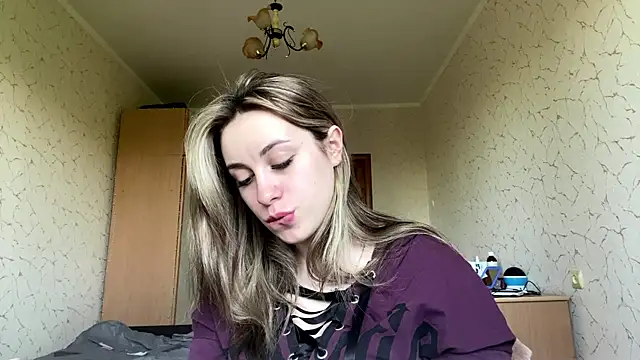 SpringSummers online show from May 4, 7:11 am
