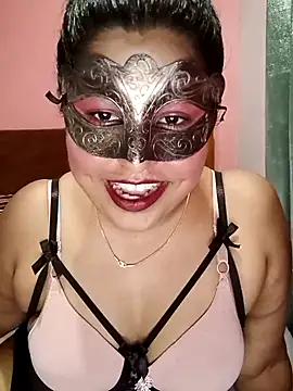 Maskedcurves online show from April 30, 5:03 am