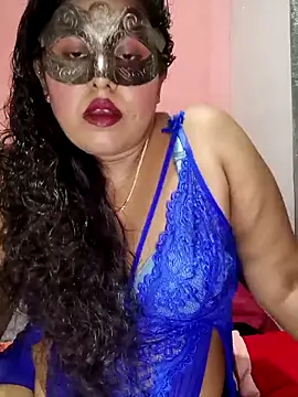 Maskedcurves online show from April 23, 5:58 am