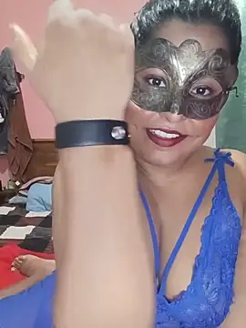 Maskedcurves online show from June 18, 6:45 am