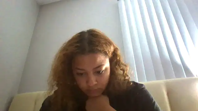 madzbailey online show from June 14, 2:29 pm