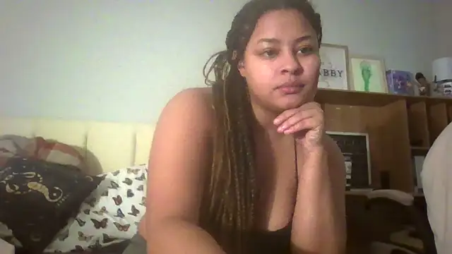madzbailey online show from April 3, 1:39 pm