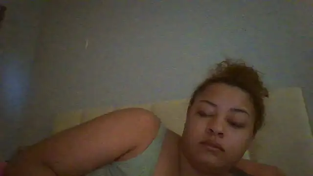 madzbailey online show from May 29, 11:49 am