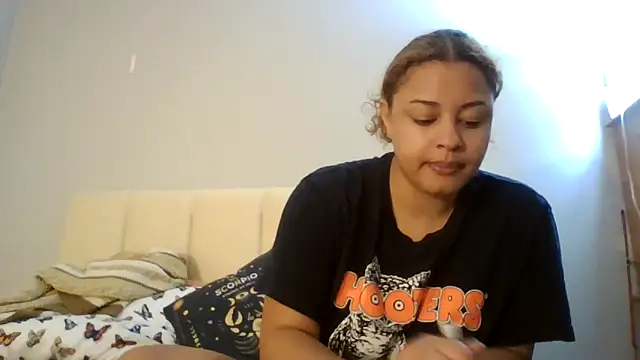 madzbailey online show from June 6, 1:44 am