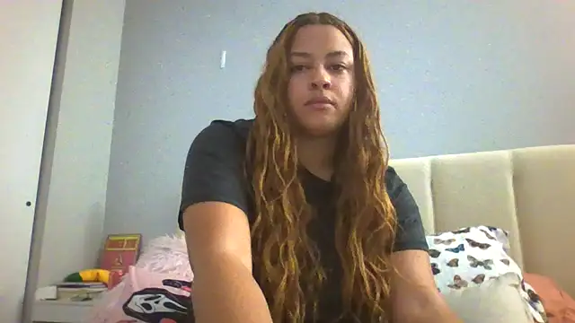 madzbailey online show from April 21, 3:18 pm