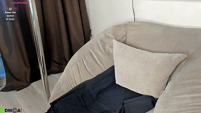 Amy-Desiree online show from May 4, 12:36 am