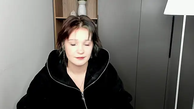 BettieBagwill online show from April 5, 8:43 am