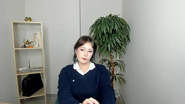 BettieBagwill online show from April 3, 9:49 am