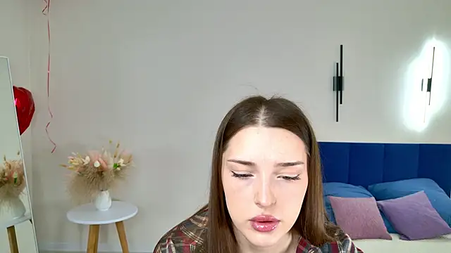 Eva Saylor online show from April 13, 11:03 am