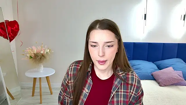 Eva Saylor online show from April 14, 12:10 pm
