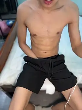 TuanTrankkk online show from May 5, 12:02 am