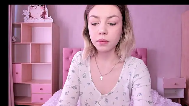 uma like online show from April 9, 9:37 am
