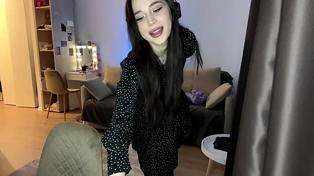 Snapshot of Elizabetswan chatting on April 23, 2:07 am Elizabetswan online show from April 23, 2:07 am