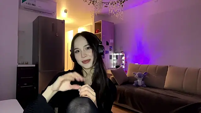 Snapshot of Elizabetswan chatting on April 17, 10:23 pm Elizabetswan online show from April 17, 10:23 pm