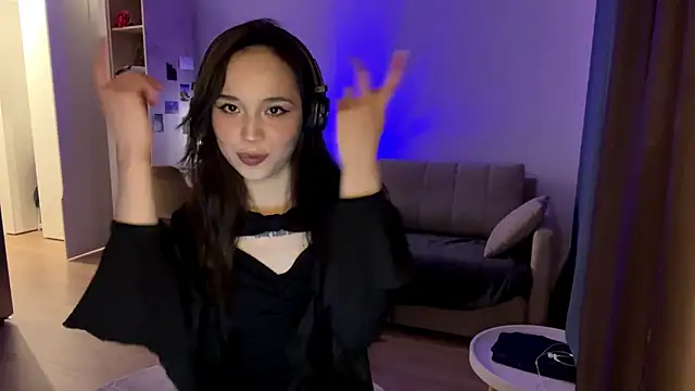 Snapshot of Elizabetswan chatting on April 19, 11:29 pm Elizabetswan online show from April 19, 11:29 pm