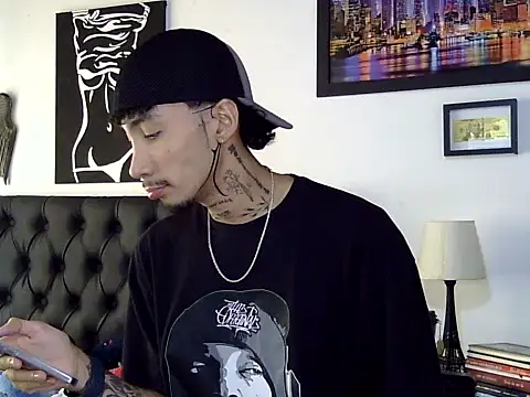 pippe hot22 online show from April 8, 4:08 pm