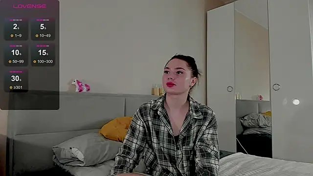 Snapshot of Aphrodite_Portman chatting on May 26, 2:09 am Aphrodite Portman online show from May 26, 2:09 am