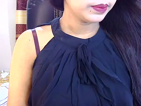 Snapshot of Noor_Zarin chatting on May 9, 7:06 pm Noor Zarin online show from May 9, 7:06 pm