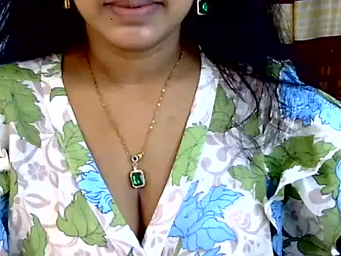 Snapshot of Noor_Zarin chatting on April 13, 5:17 pm Noor Zarin online show from April 13, 5:17 pm