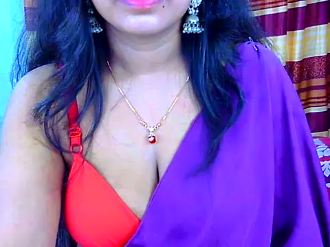 Snapshot of Noor_Zarin chatting on April 12, 12:47 am Noor Zarin online show from April 12, 12:47 am