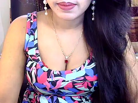 Snapshot of Noor_Zarin chatting on May 10, 8:00 pm Noor Zarin online show from May 10, 8:00 pm