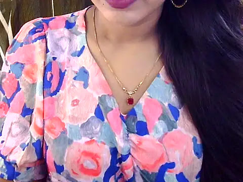Snapshot of Noor_Zarin chatting on May 14, 2:58 pm Noor Zarin online show from May 14, 2:58 pm