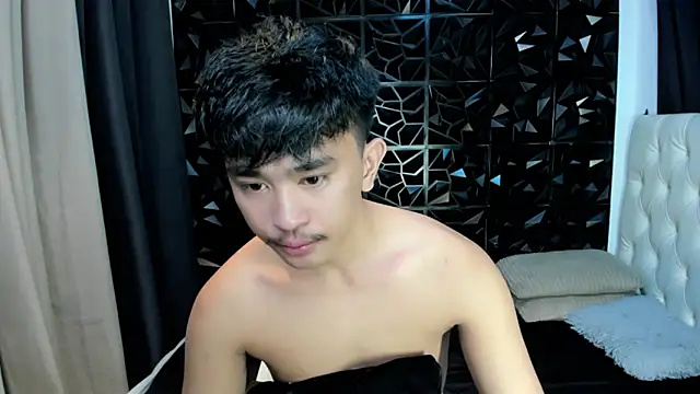 xloverbigcock online show from April 11, 4:42 am
