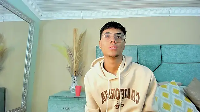 DannTaylor online show from April 30, 12:01 pm