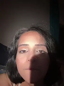 MiaKittyx0 online show from April 23, 10:22 pm