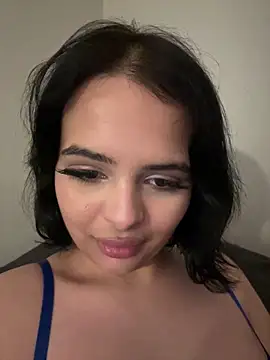 MiaKittyx0 online show from April 23, 1:56 am