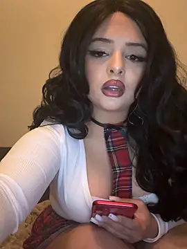 MiaKittyx0 online show from April 24, 7:05 pm