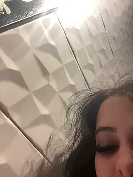MiaKittyx0 online show from May 25, 5:55 pm