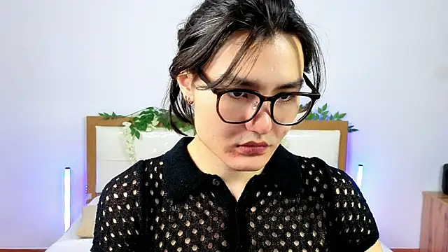 FormOverFear online show from May 27, 10:22 am
