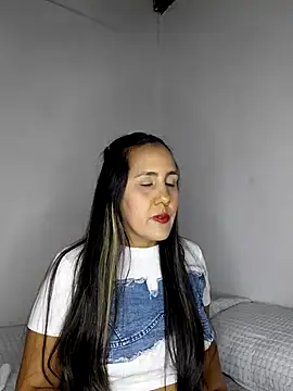 Paulina 06 online show from June 6, 8:03 pm