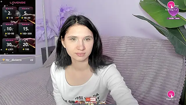 Snapshot of Kitty_Blondie chatting on May 4, 3:43 am Kitty Blondie online show from May 4, 3:43 am