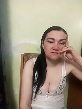 AlissaSecret online show from April 27, 5:00 pm
