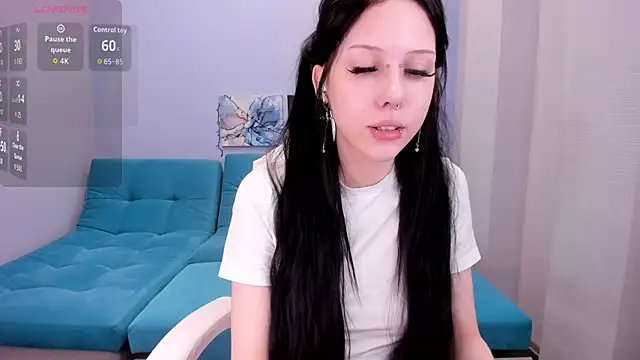 SugarBunny18 online show from April 5, 1:45 am
