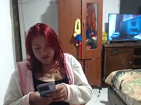 Snapshot of amber_squirtsx chatting on July 5, 3:33 am amber squirtsx online show from July 5, 3:33 am