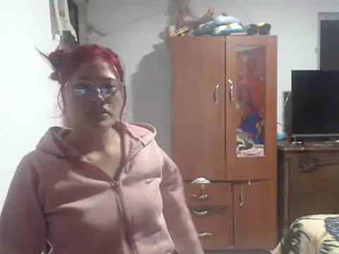 Snapshot of amber_squirtsx chatting on June 27, 1:44 am amber squirtsx online show from June 27, 1:44 am