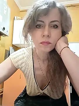 TaynaSecret online show from April 30, 9:19 pm