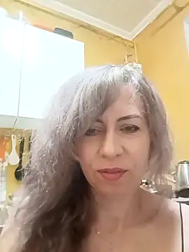 TaynaSecret online show from April 17, 9:06 pm